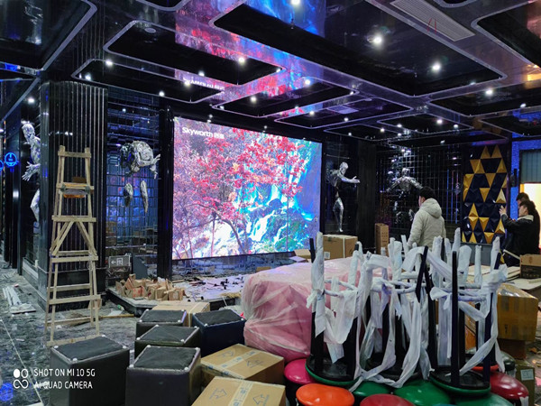 镇江市室内P2.5全彩显示屏